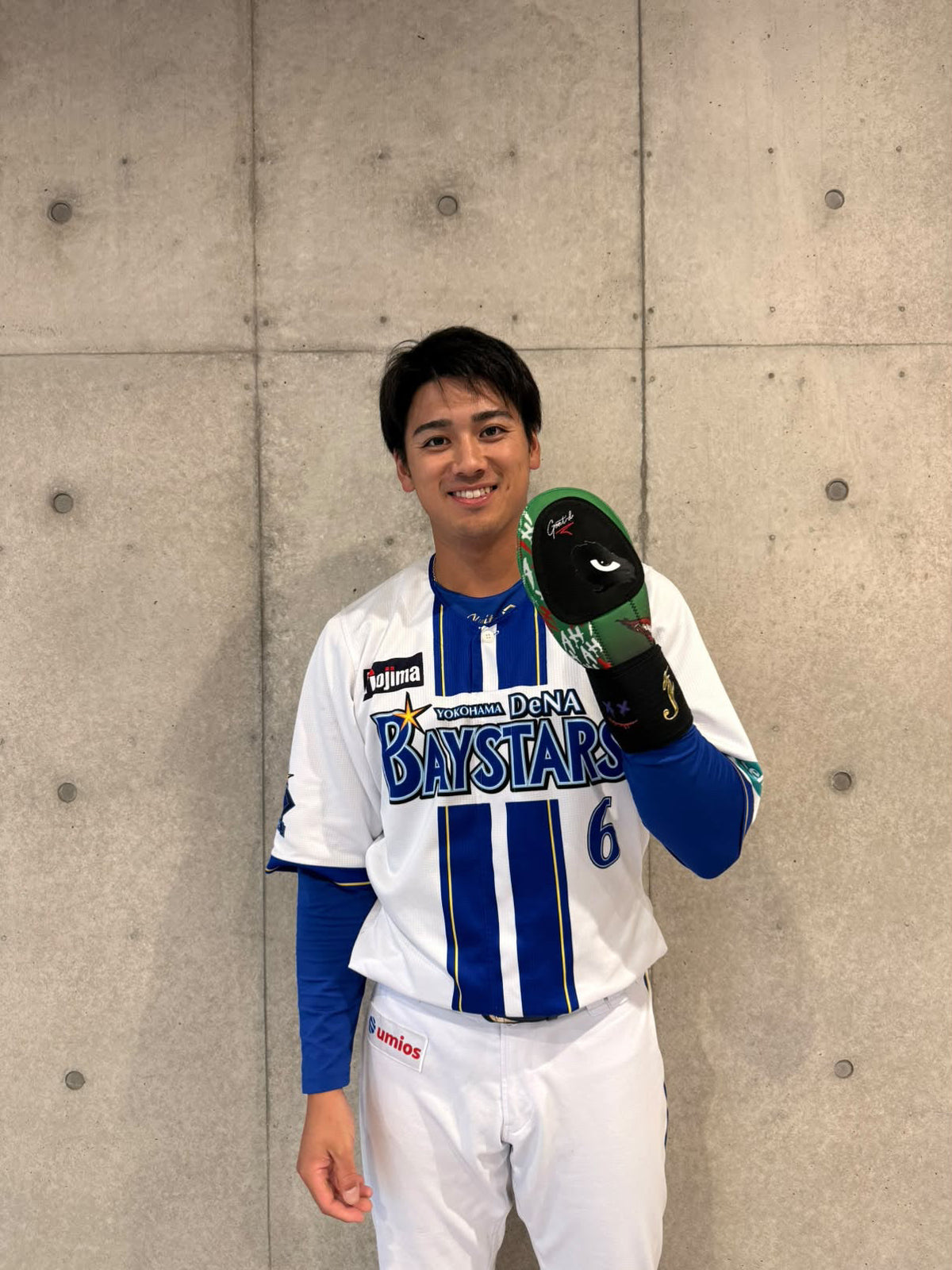 横浜DeNAベイスターズ・森敬斗選手がGOAT'Dスライディングミットを着用｜NPB着用事例